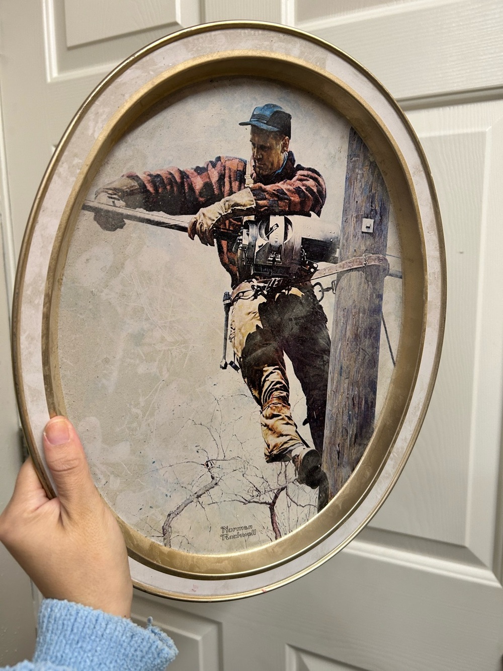 vintage oval metal serving or collector's tray featuring Norman Rockwell's paint